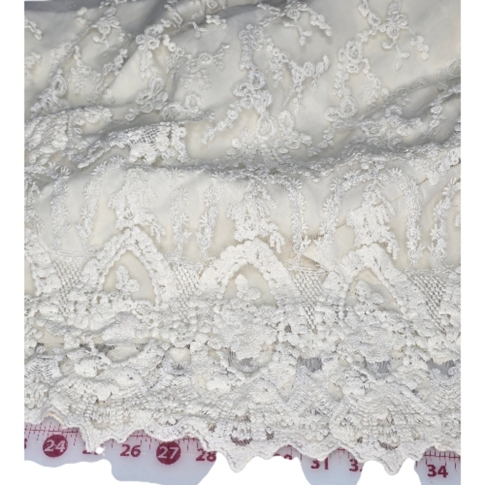 Geode Brand Wedding Dress - Picture 9 of 11